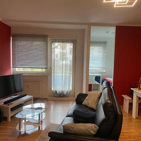 Zwei Zimmer Appartment Mit Balkon Und Stellplatz Voll Moebliert 트리어 외부 사진