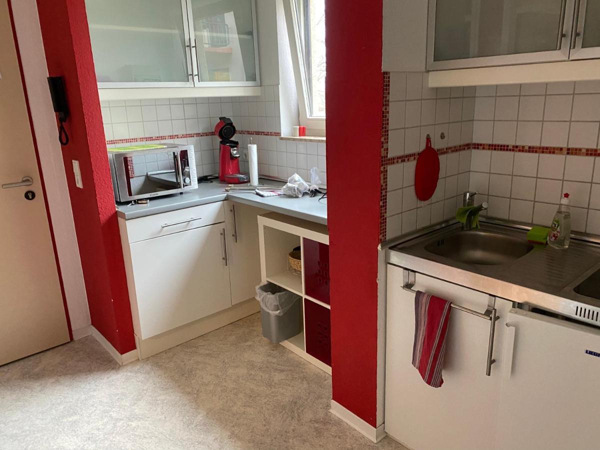 Zwei Zimmer Appartment Mit Balkon Und Stellplatz Voll Moebliert 트리어 외부 사진